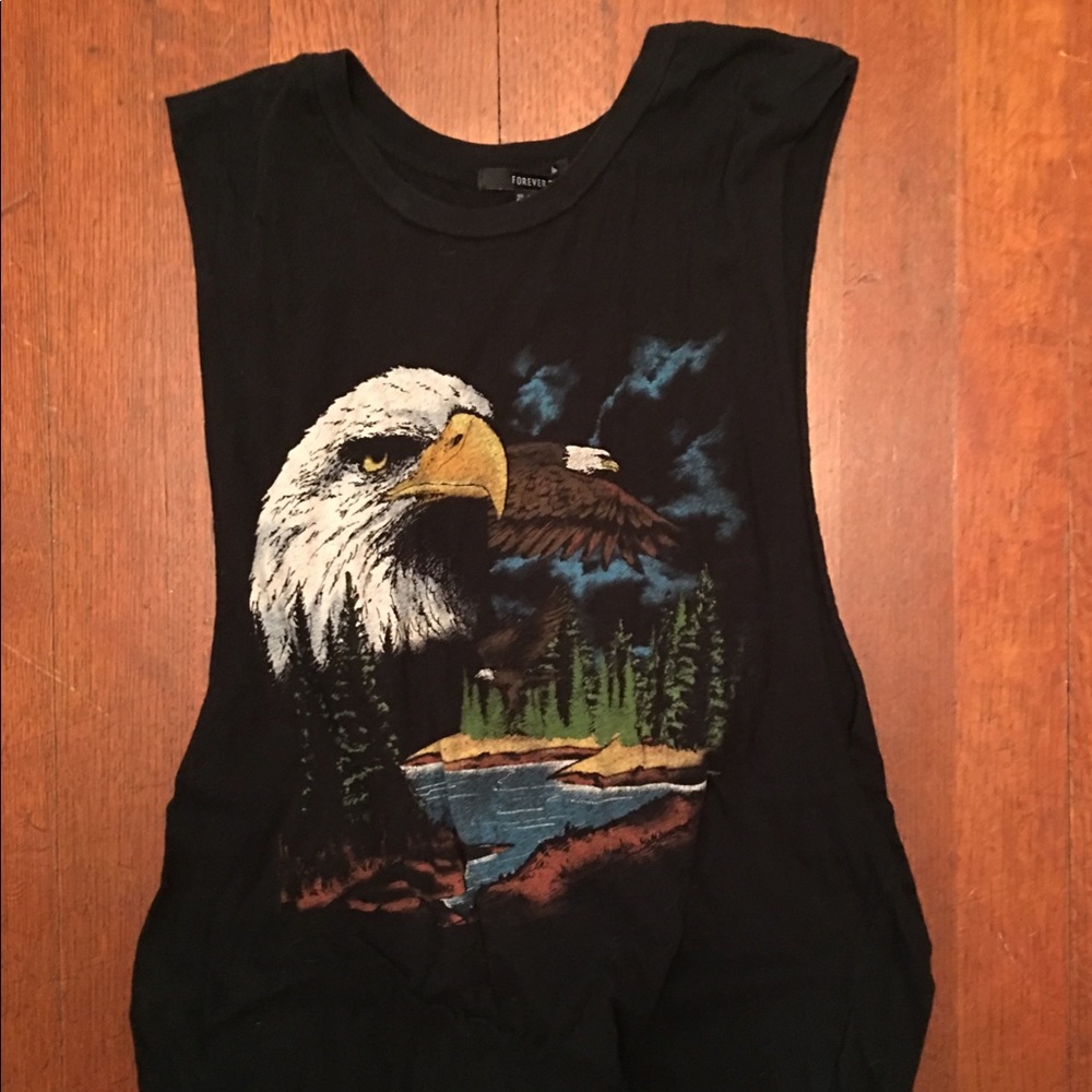 Sleeveless eagle shirt